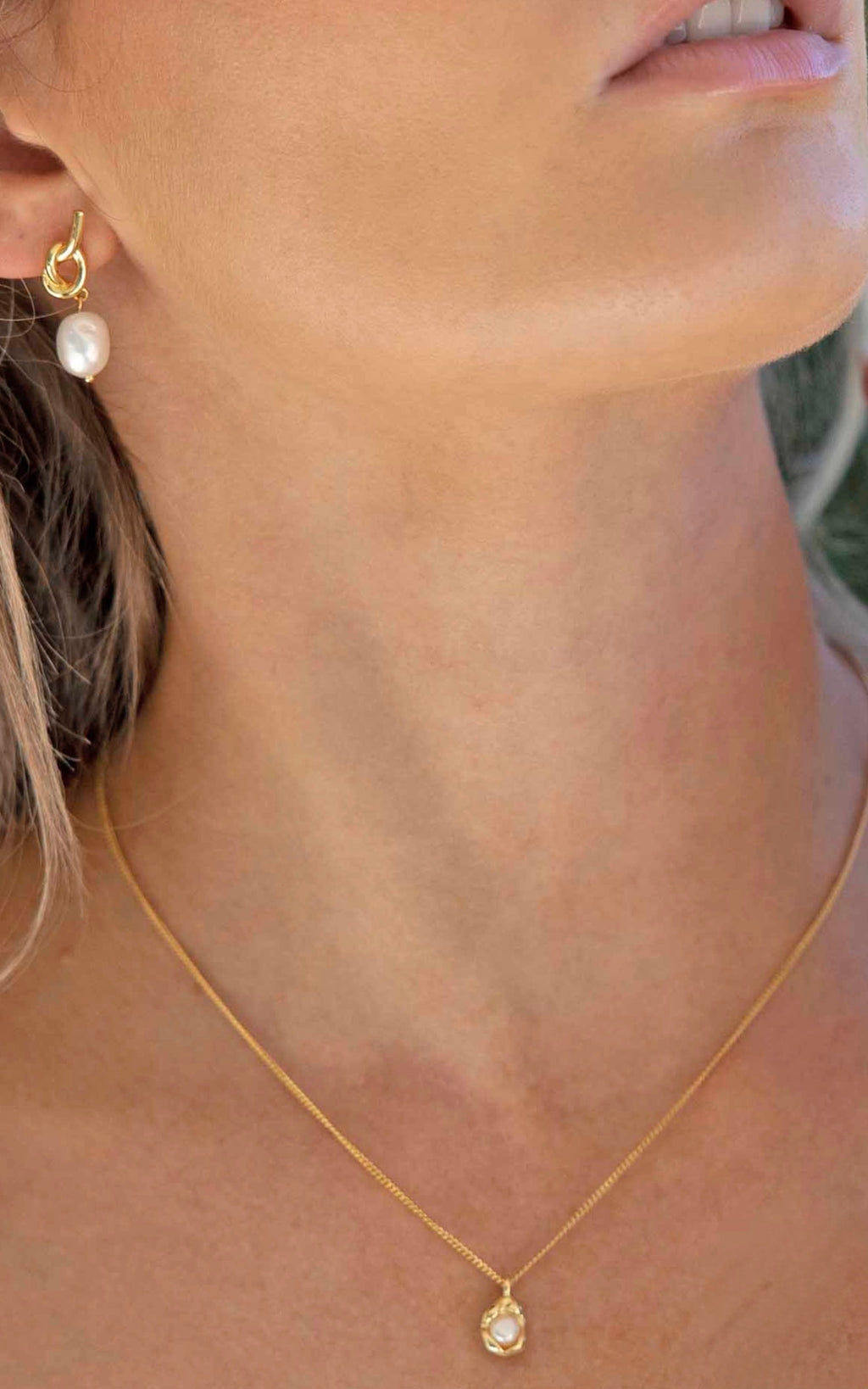 Isla Gold Necklace